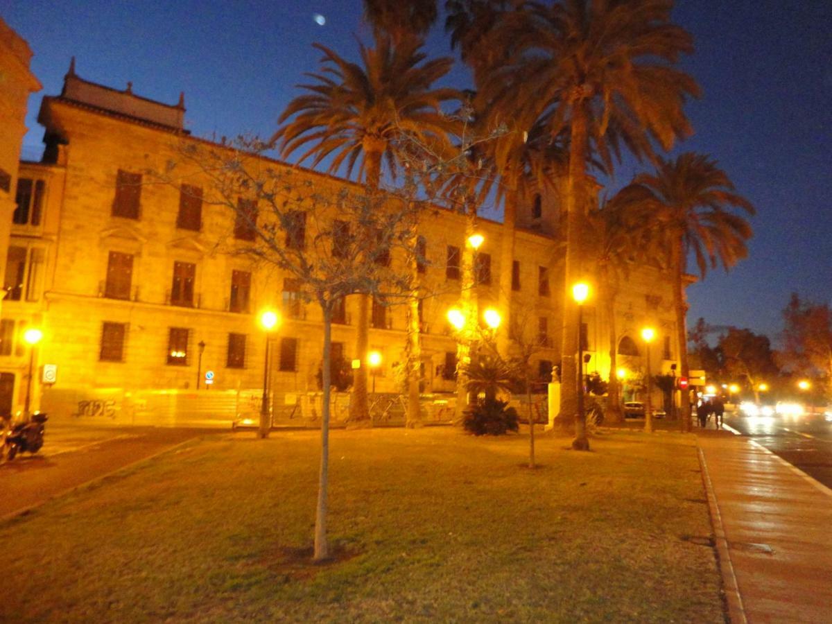 Center Valencia Villa Bagian luar foto