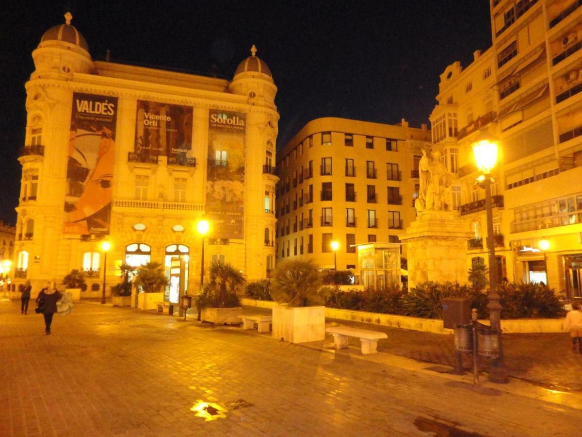 Center Valencia Villa Bagian luar foto